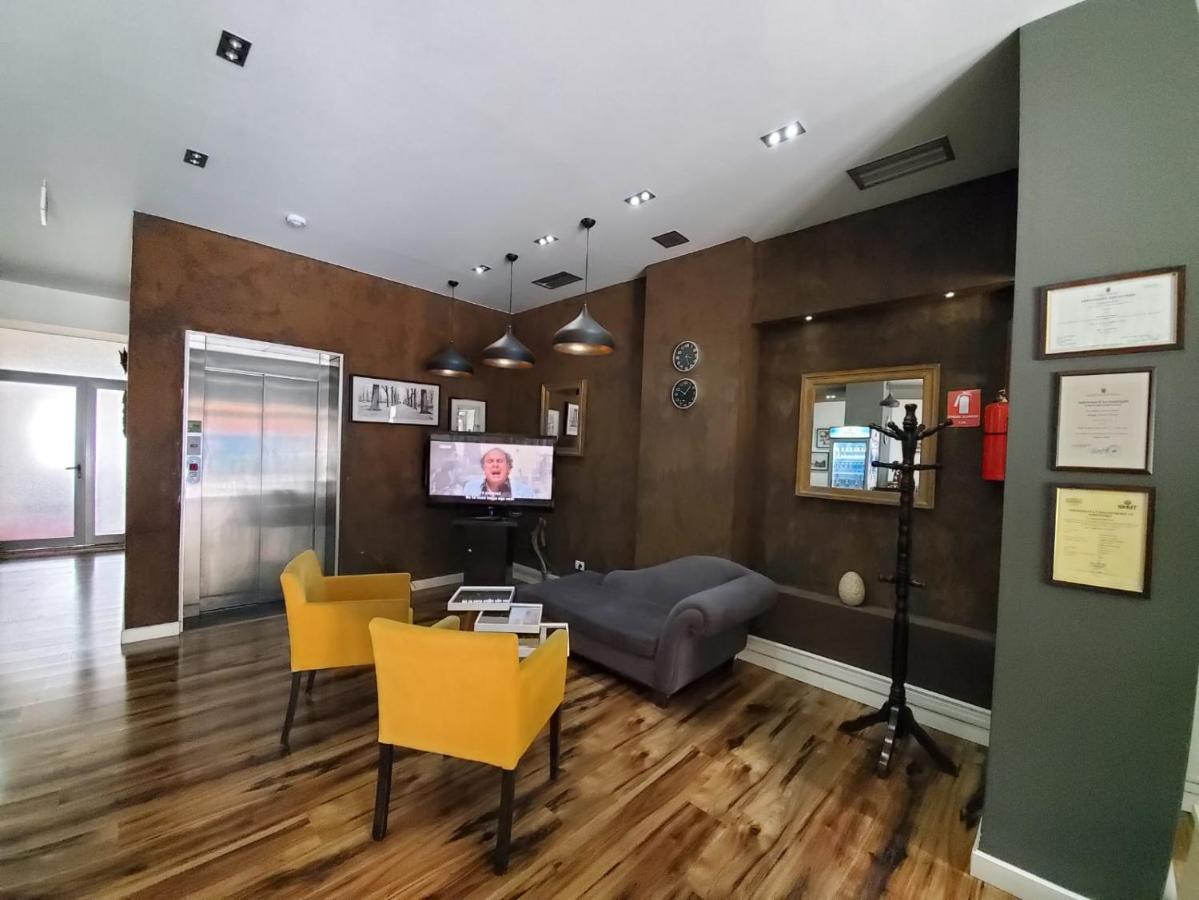 Hotel Alysa Корча Екстериор снимка