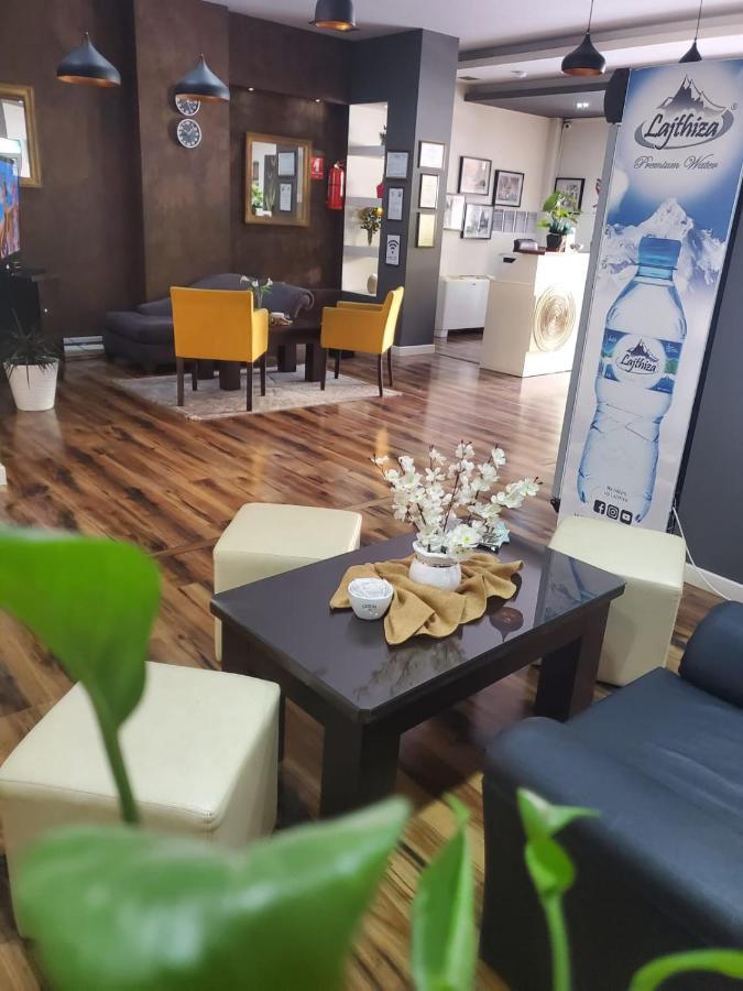 Hotel Alysa Корча Екстериор снимка