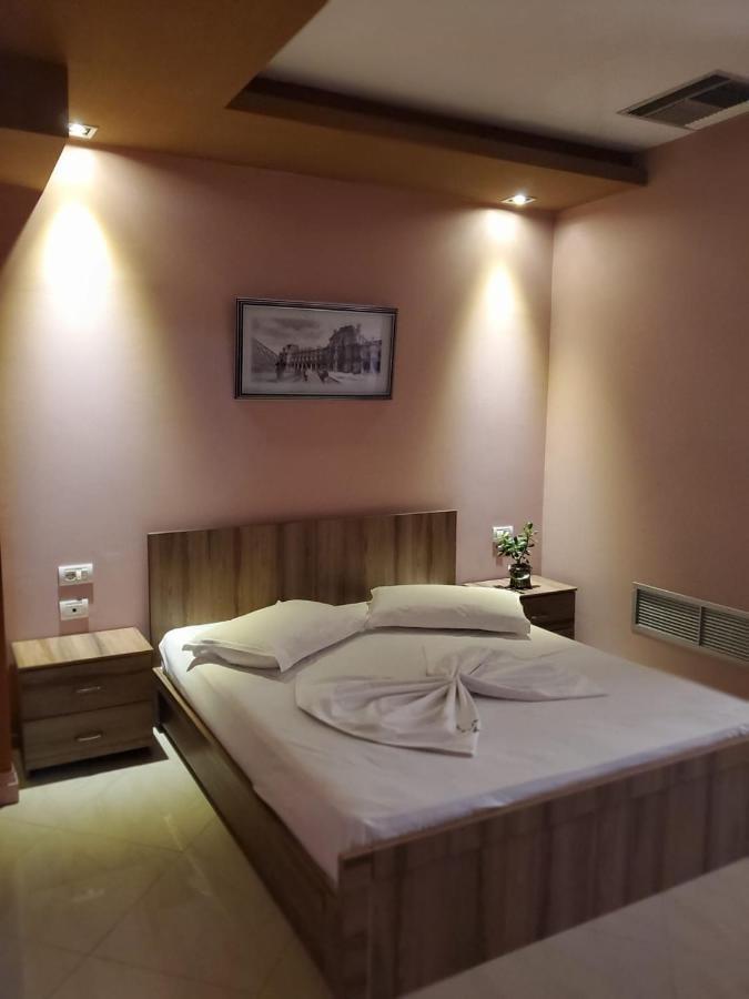 Hotel Alysa Корча Екстериор снимка