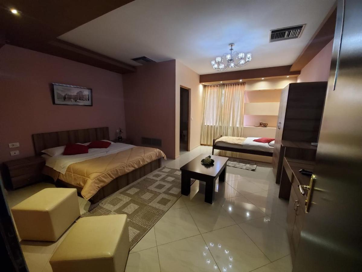 Hotel Alysa Корча Екстериор снимка