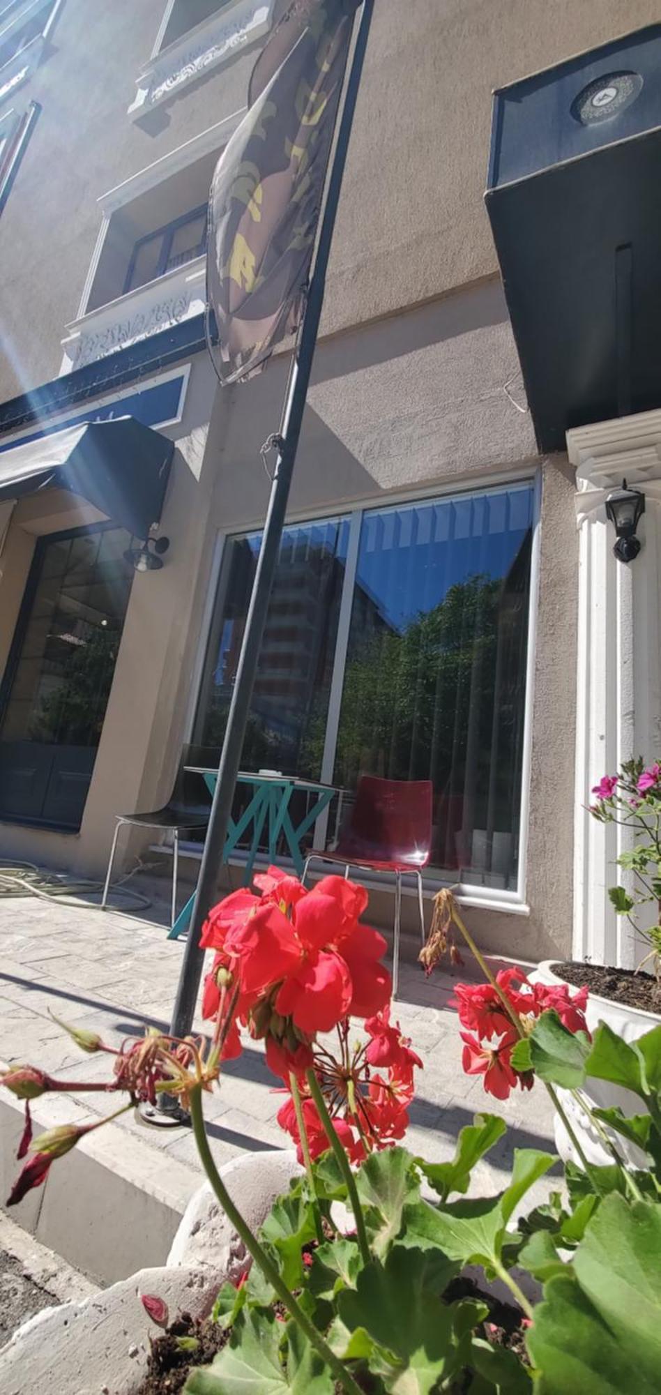Hotel Alysa Корча Екстериор снимка