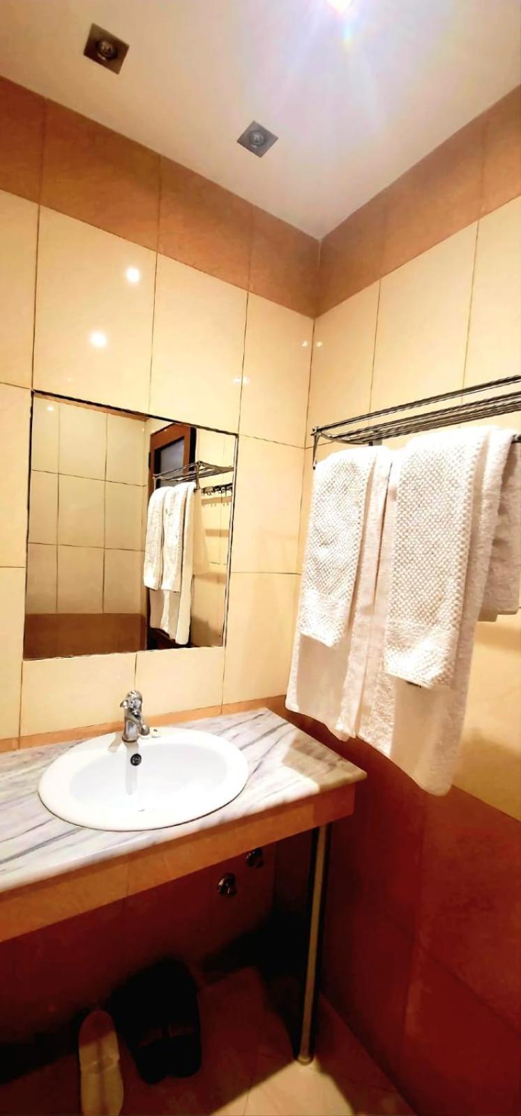 Hotel Alysa Корча Екстериор снимка
