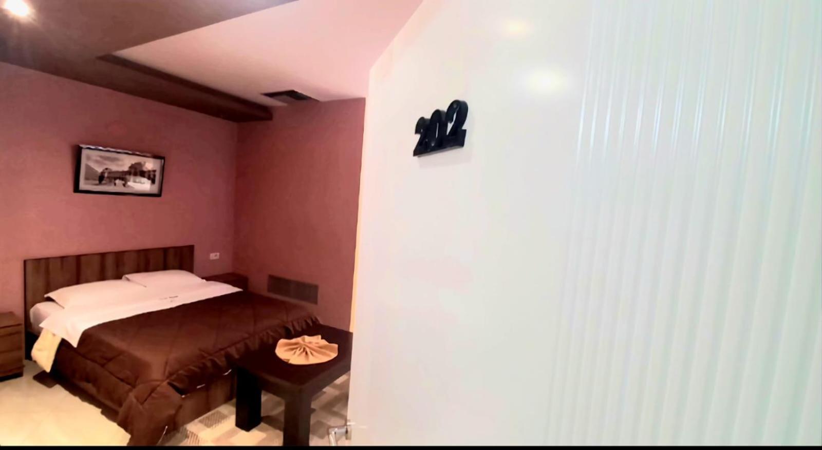 Hotel Alysa Корча Екстериор снимка